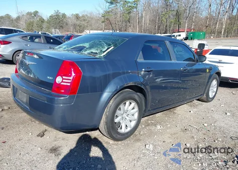 2008 Chrysler 300 Lx z USA, uszkodzony, nr VIN 2C3KA43R58H132139